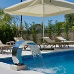 In With Pool Near Brijuni Park *