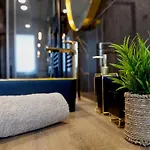 In With Pool Near Brijuni Park *