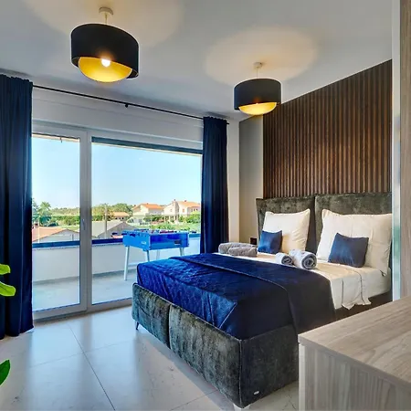In With Pool Near Brijuni Park Villa